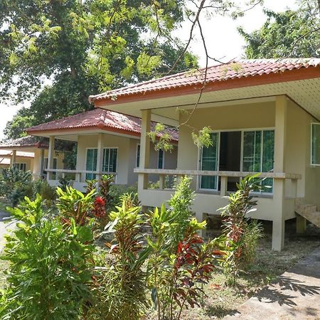 Baansukjai Bungalows Ranong Zewnętrze zdjęcie