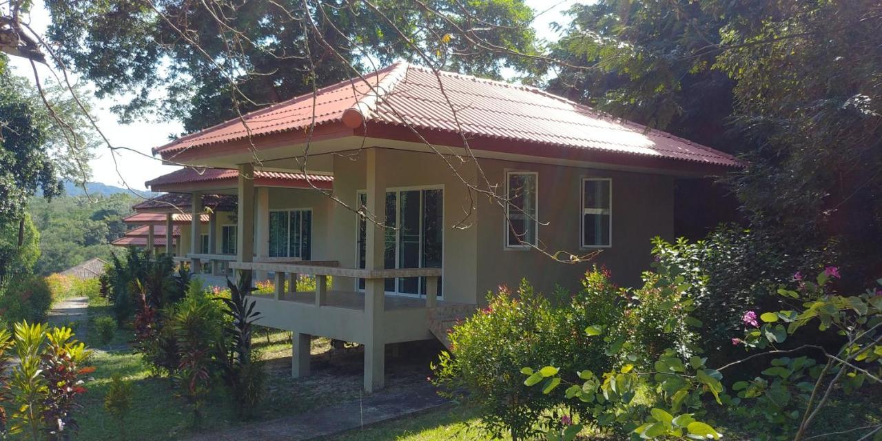 Baansukjai Bungalows Ranong Zewnętrze zdjęcie